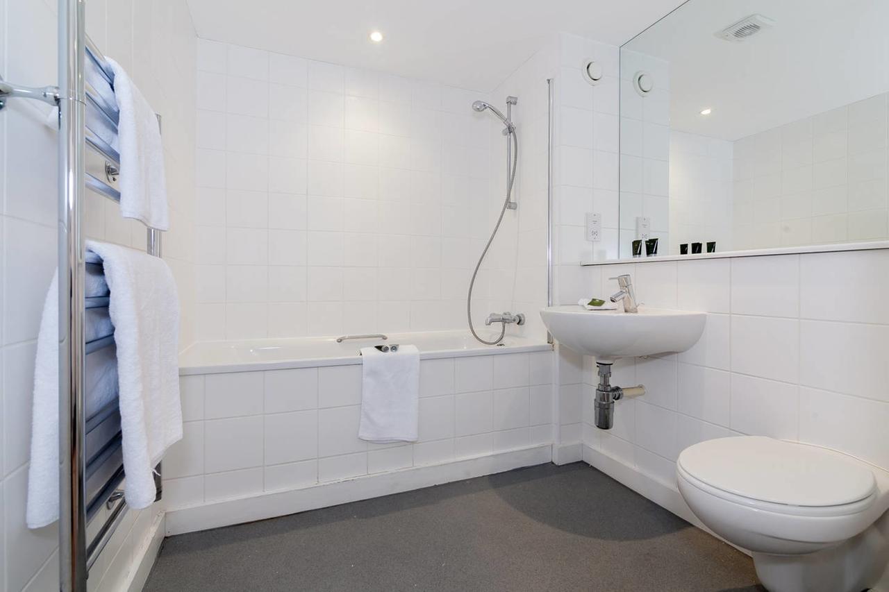 ​ Fantastic 1 Bedroom 5 Mins Walk From Centre * Manchester